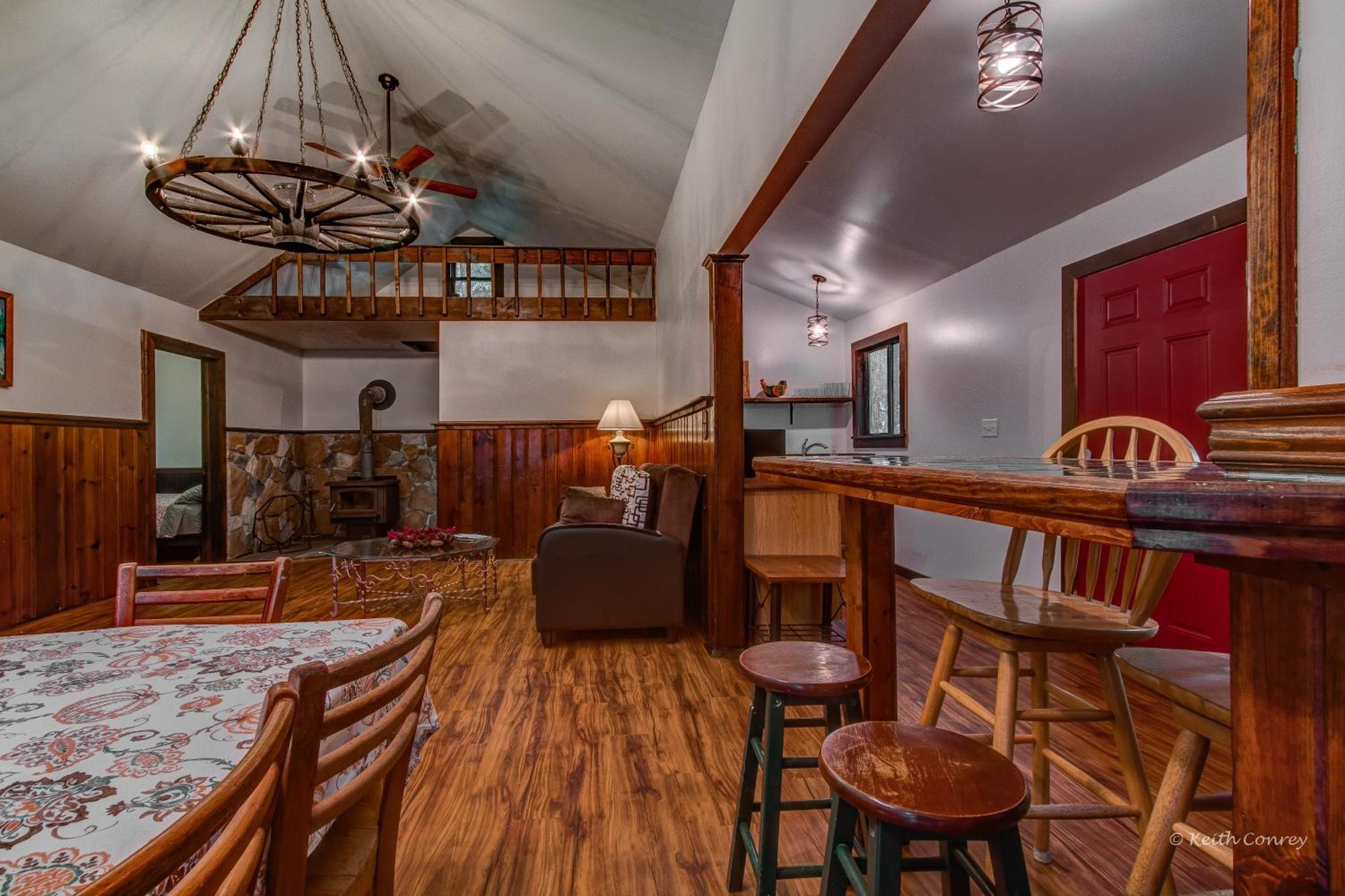 Magnolia Streamside Resort Canadensis الغرفة الصورة