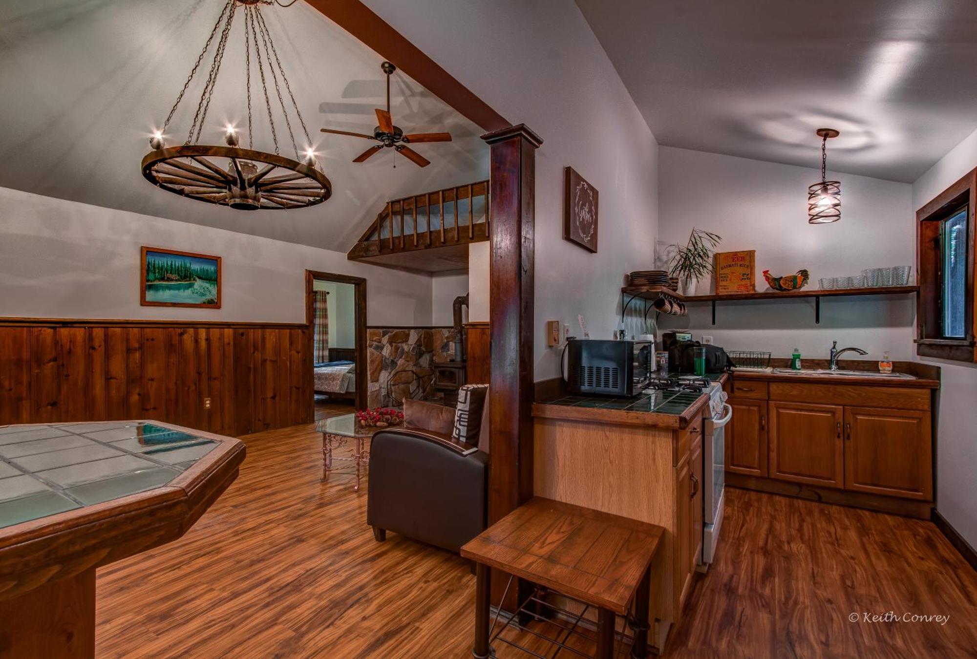 Magnolia Streamside Resort Canadensis الغرفة الصورة